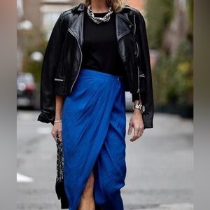 Zara royal blue wrap skirt 🩵🫐